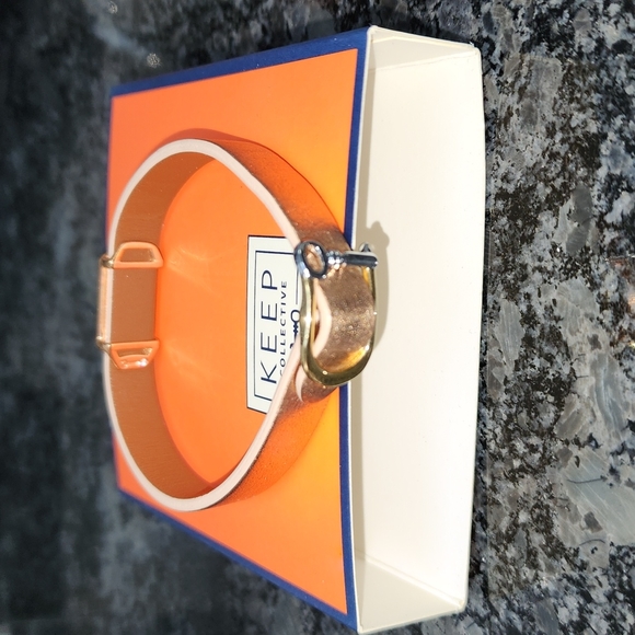 Women's Bracelet With Stone - Picture 2 of 4